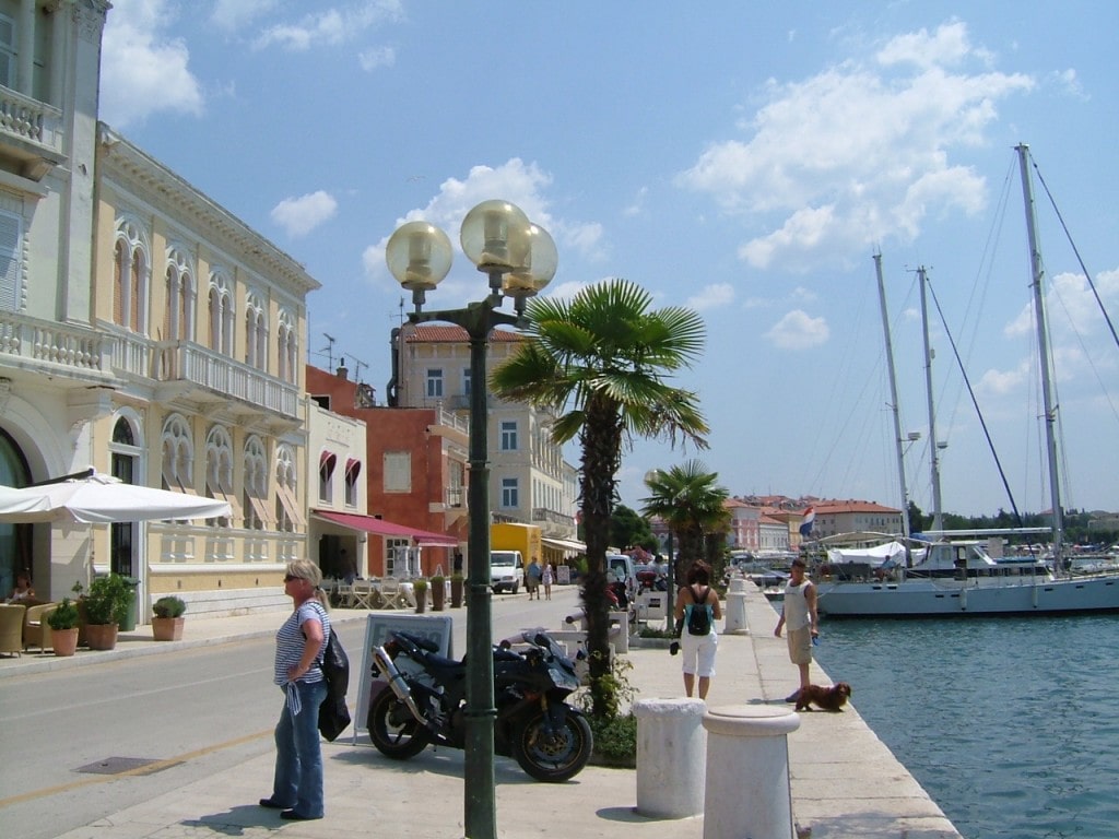 Porec viste seg å være en ualminnelig trivelig gammel by, oppført på Unescos liste over Verdensarven Porec, gamlebyen, historisk bysenter, Unescos liste over Verdensarven, Istria, Kroatia