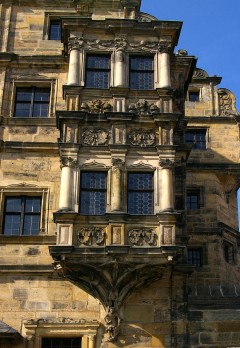 Bamberg - karnappvindu i renessansestil på Alte Hofhaltung. Foto: Reinhard Kirchner / Wikipedia Altstadt, Bamberg, Sør-Tyskland, Tyskland