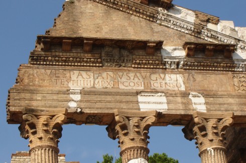 Vespasian var keiser da Tempio Capitolino ble bygd i år 73 etter Kristus. Foto: Ronan Guilloux / Wikipedia Foro Romano, Brescia, Lombardia, Unescos liste over Verdensarven, Nord-Italia, Italia