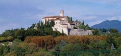 Brescias Castello har vært bebygd helt siden tidenes morgen - under romertiden lå det templer her. Foto: © Brescia Turismo Castello, Brescia, Lombardia, Nord-Italia, Italia