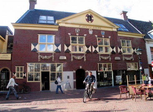 Vermeer Center Delft ligger i bygningens som på kunstnerens tid huset St Lucas-lauget - malernes laug. Foto: © Delft Marketing Vermeer Center, Delft, Zuid-Holland, Sør-Nederland, Nederland