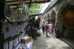 Edinburgh - Craft Fair marked ved St Johns Church langs Princes Street. Foto: © Edinburgh Inspiring Capital Craft Fair, Princes Street, Edinburgh, Skottland, Storbritannia