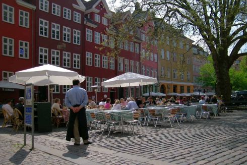 Fra en av sentrums trivelige plasser, Gråbrødre Torv, anlagt år 1238. Foto: © copenhagenmediacenter.com / WoCo Gråbrødre Torv, København, Sjælland, Danmark