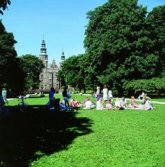 Rosenborg Slot i København er ukjent for mange, en kort spasertur fra sentrum. Foto: © Cees van Roeden / copenhagenmediacenter.com Rosenborg Slot, København, Sjælland, Danmark