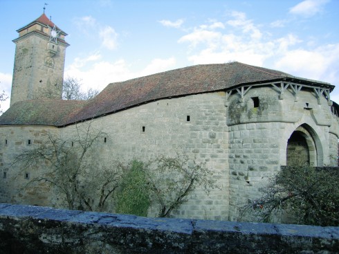 Spitalbastion fra 1500-tallet er en byport med tilhørende borg helt sør i Rothenburg. Foto: Wikipedia Spitalbastion, Rothenburg ob der Tauber, Bayern, Sør-Tyskland, Tyskland