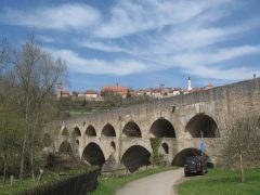 Dobbeltbrücke over elven Tauber er et stykke ingeniørkunst fra middelalderen. Foto: © Annemieke Böttger Dobbeltbrücke, Rothenburg ob der Tauber, Bayern, Sør-Tyskland, Tyskland