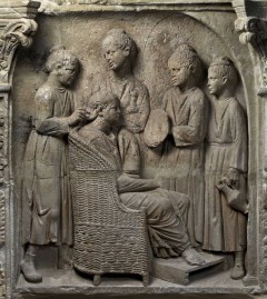 Frisørscene på romersk gravstøtte - ca år 220 etter Kristus. Foto: © Rheinisches Landesmuseum Trier / Thomas Zühmer Rheinisches Landesmuseum, Trier, Vest-Tyskland, Tyskland