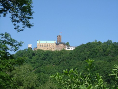Wartburg i byen Eisenach - her tilbragte Martin Luther deler av sitt liv. Borgen er oppført på Unescos liste over Verdensarven Eisenach, Wartburg, Unescos liste over Verdensarven