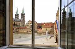 Bamberg - Kaiserdom og Alte Hofhaltung ved Domplatz, sett fra Neue Residenz. Foto: © Staatsbibliothek Bamberg Kaiserdom, Alte Hofhaltung, Altstadt, Bamberg, Sør-Tyskland, Tyskland