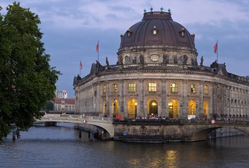 Museumsinsel - museumsøya - er på Unescos liste over Verdensarven. Foto: Berlin Tourismus © Wolfgang Scholvien Berlin, Unesco Verdensarv, Museumsinsel, Øst-Tyskland, Tyskla