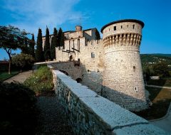 Brescias Castello har festningsverk fra perioden 1100- til 1600-tallet. Foto: © Brescia Turismo Brescia, Lombardia, Nord-Italia, Italia