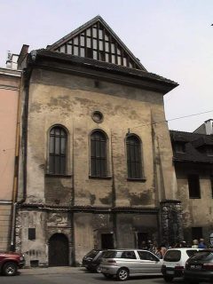 Krakows gamle synagoge oppført i perioden år 1556 til 1563 er ikke lenger i bruk - den kalles The High Synagoge på grunn av høyden. Foto: © www.krakow.pl Krakow, Unesco Verdensarv, gamlebyen Stare Miasto, historisk bydel, middelalder, markedsplass Rynek Glowny, Sør-Polen, Polen