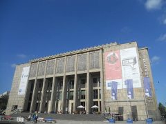 Hovedbygningen til Nationalmuseet ligger ved gaten al Maja 3 utenfor gamlebyen. Foto: © www.krakow.pl Krakow, Unesco Verdensarv, Sukiennice, Basilica Santa Maria, gamlebyen Stare Miasto, historisk bydel, middelalder, markedsplass Rynek Glowny, Wawelborgen, Kazimierz, Sør-Polen, Polen