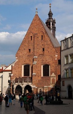 Kirken Santa Barbara som ligger ved siden av Basilica Santa Maria er åpen for besøkende og nesten et museum i seg selv. Foto: © www.krakow.pl Krakow, Santa Barbara, Unesco Verdensarv, Sukiennice, Basilica Santa Maria, gamlebyen Stare Miasto, historisk bydel, middelalder, markedsplass Rynek Glowny, Wawelborgen, Kazimierz, Sør-Polen, Polen