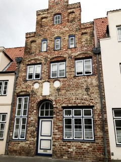 Lübeck, Trave, Østersjøen, middelalder, Europäisches HanseMuseum, Backsteinsgotik, Ostsee, Unesco Verdensarv, Gamlebyen, Altstadt, Rathaus, Hansestadt Lübeck, Schiffergesellschaft, Holstentor, Burgtor, Mecklenburg Vorpommern, Nord-Tyskland Lübeck, Trave, Østersjøen, middelalder, Europäisches HanseMuseum, Backsteinsgotik, Ostsee, Unesco Verdensarv, Gamlebyen, Altstadt, Rathaus, Hansestadt Lübeck, Schiffergesellschaft, Holstentor, Burgtor, Mecklenburg Vorpommern, Nord-Tyskland
