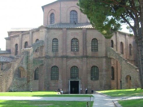 Basilica di San Vitale fra år 548 har fantastiske mosaikker, både religiøse og verdslige. Foto: © reisdit.no Basilica di San Vitale,