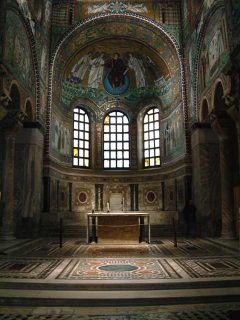 Ravennas kanskje mest kjente mosaikker i San Vitales apside, ved alteret. Foto: Opera di Religione della Diocese di Ravenna San Vitale, mosaikker, apside, Unesco, Ravenna, Emilia-Romagna, Nord-Italia, Italia