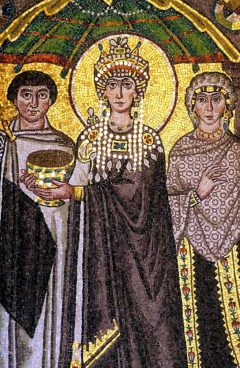 Utsnitt fra keiserinne Theodoras mosaikk i San Vitale. Foto: Images owned by Ravenna Tourist Office keiserinne Theodoras mosaikk i San Vitale, Unesco, Ravenna, Emilia-Romagna, Nord-Italia, Italia