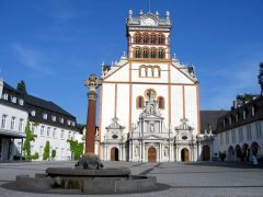 St Matthias hvor man i år 1127 fant levningene etter apostelen Matthias. Foto: © TouristOffice Trier / Rudek St Matthias, Trier, Vest-Tyskland, Tyskland