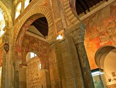 Toledo-kirken San Román er dekorert i flere stilarter, ikke minst med bysantinsk-inspirerte fresker. Foto: skyscrapercity.com Toledo-kirken San Román, Toledo, Unescos liste over Verdensarven, Castilla-La Mancha, Midt-Spania, Madrid og innlandet,Spania