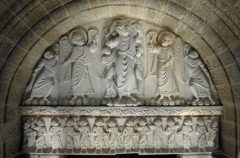 Tympanon St Sernin med relieff cirka år 1080-90, fra sørportalen Porte Miègeville. Foto © Basilique Saint-Sernin de Toulouse
