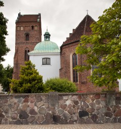 Santa Marias kirke fra år 1411 står på en tidligere kultplass for hedenske ofringer i den nyere bydelen Santa Marias kirke, Warszawa, Unesco Verdensarv, gamlebyen Stare Miasto, Starowka, historisk bydel, middelalder, Wisla, Midt-Polen, Polen