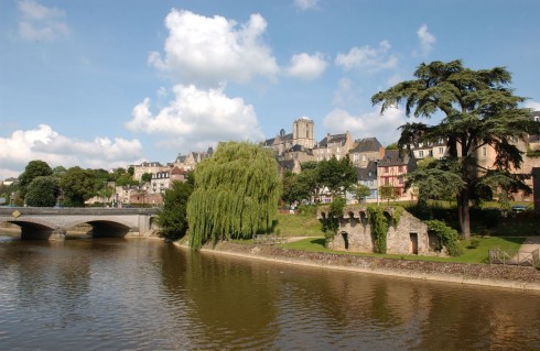 Gamlebyen Vieux Mans ligger langs elven Sarthe. Her lå havnen i romertiden og garveriene i middelalderen. Foto: © Ville du Mans / Gilles Moussé Le Mans, Maine, Vieux Mans, Sarthe, La Cité Plantagenét, romertid, middelalder, Henry den II. La Reine Berenger, Cathédrale Saint-Julien de Le mans, Unescos liste over Verdensarven, Vest-Frankrike, Frankrike