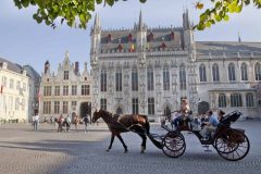 Plassen Burg har navnet etter den første borgen som ble bygd her tidlig i middelalderen. Foto: © Brugge / Jan D'Hondt Brugge, kanaler, Markt, historisk, Unescos liste over Verdensarven, øl, bryggerier, gourmet, gamleby, gotikken, renessansen, barokken, Flandern, Belgia