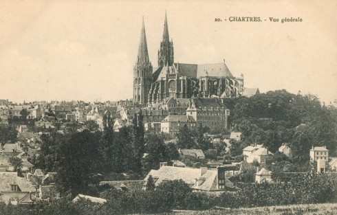 Vi reiser drøye 100 år tilbake i tid - det er ikke vanskelig å kjenne seg igjen. Foto: © www.perche-gouet.net Chartres, Vielle Ville, Cathedrale Notre dame de Chartres, Eure, Eure et Loire, Unescos liste over Verdensarven, Vest-Frankrike, Frankrike