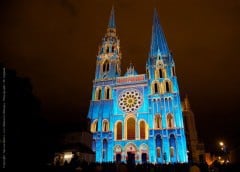 Vestfasaden med kongeportalen i alternativ belysning. Photo: © M. Anglada / Spectaculaires - les Allumeurs d'images Chartres, Kongeportalen, Vielle Ville, Cathedrale Notre Dame de Chartres, Eure, Eure et Loire, Unescos liste over Verdensarven, Vest-Frankrike, Frankrike