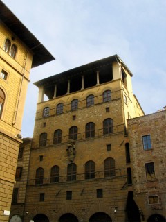 Palazzo Davanzati fra rundt år 1350 er representativt for en bestemt type borger- og kjøpmannshus i denne delen av Italia. Foto: © www.hiddenitaly.com Firenze, Palazzo Davanzati, renessanse, middelalder, Unescos liste over Verdensarven, historisk bydel, gamleby, Toscana, Midt-Italia, Italia