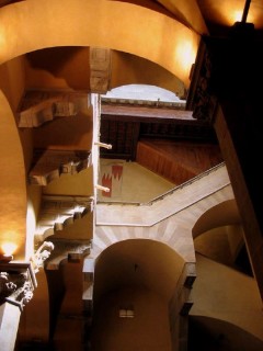 Palazzo Davanzati er et eksempel på ganske avansert byggekunst - fra cortilens trappeløp og husets bærende konstruksjoner. Foto: © www.hiddenitaly.com Firenze, Palazzo Davanzati, renessanse, middelalder, Unescos liste over Verdensarven, historisk bydel, gamleby, Toscana, Midt-Italia, Italia