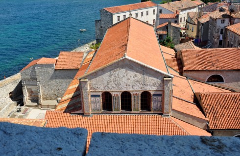 Porecs vakre Basilica St Euphrasius-katedral i bysantinsk stil er oppført på Unescos liste over Verdensarven Basilica St Euphrasius, bysantinsk, Porec, gamlebyen, historisk bysenter, Unescos liste over Verdensarven, Istria, Kroatia