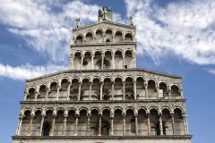 San Michele in Foro, pisansk-romansk stil, Lucca, romertid, amfiteater, middelalder, renessanse, historisk bydel, gamleby, Toscana, Midt-Italia, Italia