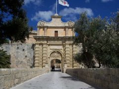 Den vakre byporten til Malta, Gozo, Valletta, Fort St. Elmo, Mdina, Johanitter-ordenen, Jean de vallette, korsfarere, Unescos liste over Verdensarven, Normannere, St Johns Co-Cathedral, St Paul, Paulus