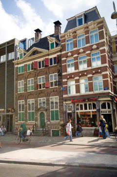 Rembrandtshuise som kunstneren kjøpte år 1639 og hvor han bodde til han gikk konkurs i år 1656. Foto: © NBTC Holland Marketing Amsterdam, kanaler, middelalder, Anne Frank, Rijksmuseum, Van Gogh Museum, Hermitage, Unescos liste over Verdensarven, Holland, Nederland