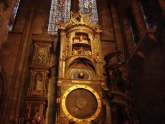 Strasbourgs Münster-katedral er kjent for sin flotte astronomiske klokke. Foto: © OTS / Laure Gautherot Strasbourg, Musée Alsacien, Grand Île, gamleby, historiske bysenter, Unescos liste over Verdensarven, bindingsverk, kanaler, Palais Rohan, Nord-Frankrike, Frankrike
