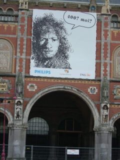 Bak denne fasaden er det skatter fra renessansen og barokken. Reisdit var her i år 2006 - 400 år etter Rembrandts fødsel. Foto: © reisdit.no Amsterdam, kanaler, Unescos liste over Verdensarven, Nederland