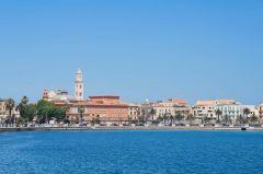 Bari, historisk bysenter, normannere, gourmet, gamleby, gotikken, romansk, renessansen, barokken, Puglia, Sør-Italia, Italia