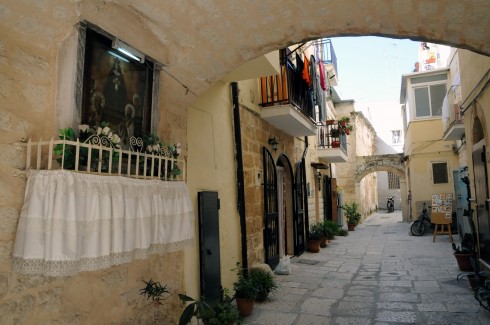 Bari, historisk bysenter, normannere, gourmet, gamleby, gotikken, romansk, renessansen, barokken, Puglia, Sør-Italia, Italia
