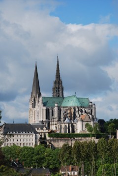 Chartres-katedralens apside huser relikvien Jomfruens slør, som mirakuløst ble reddet i brannen i 1194 Chartres, Cathédrale Notre Dame, Unescos liste over Verdensarven, Vieux ville, gamlebyen, Loire-dalen, Frankrike