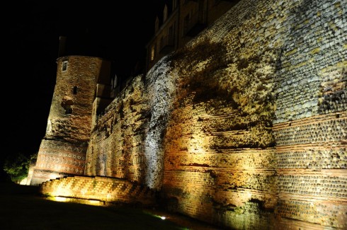 De romerske bymurene rundt Vieux Mans er virkelig noe å skrive hjem om. Foto: © Ville du Mans / Gilles Moussé Le Mans, Maine, Vieux Mans, Sarthe, La Cité Plantagenét, romertid, middelalder, Henry den II. La Reine Bérengère, Cathédrale Saint-Julien de Le mans, Unescos liste over Verdensarven, Vest-Frankrike, Frankrike