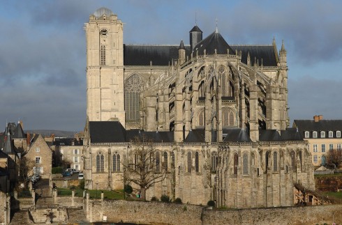 Cathédrale de Saint-Julien er et mektig byggverk, som ruver på gamlebyens høyeste punkt. Foto: © Ville du Mans / Gilles Moussé Le Mans, Maine, Vieux Mans, Sarthe, La Cité Plantagenét, romertid, middelalder, Henry den II. La Reine Berenger, Cathédrale Saint-Julien de Le mans, Unescos liste over Verdensarven, Vest-Frankrike, Frankrike
