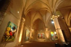 Fra det vakre interiøret i Collegiale Saint-Pierre-la-Cour. Foto: © Ville du Mans / Gilles Moussé Le Mans, Maine, Vieux Mans, Sarthe, La Cité Plantagenét, romertid, middelalder, Henry den II. La Reine Berenger, Cathédrale Saint-Julien de Le mans, Unescos liste over Verdensarven, Vest-Frankrike, Frankrike