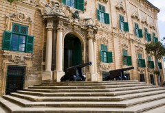 Auberge des Castilles - boligkvarteret til de spanske kastillanerne som var med i Johanitter-ordenen - en staselig bygning i barokk stil Malta, templene, Unescos liste over Verdensarven, korsfarere, Johanitter-ordenen, renessansen barokken, Valletta, Malta