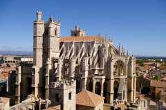 Narbonnes Cathédrale St.-Just et St.-Pasteur ble aldri fullført som planlagt og består i dag kun av koret Cathédrale St.-Just et St.-Pasteur, Narbonne, Ponte Marchant, middelalder, Sør-Frankrike, Frankrike