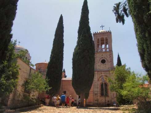Klosteret Neá Moní er sammen med Daphni og Hossios Lucas oppført på Unescos liste over Verdensarven. Foto: Dennis Matheson / Wikipedia Chios, Neá Moní, mastik, middelalder, Unescos liste over Verdensarven, Hellas