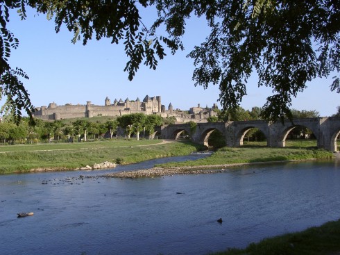 Carcassonne er en festningsby fra middelalderen, oppført på Unescos liste over Verdensarven, drøye 280 kilometer fra Pau i retning Middelhavet. Carcassonne, Pau, Viuex ville, gamlebyen, middelalder, Sørvest-Frankrike, Frankrike