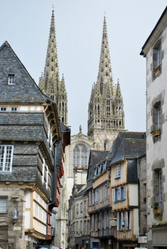 Cathédrale St.-Corentin, Quimper, Bretagne, Vieux Quimper, gamlebyen, historisk bysenter, bindingsverk, Vest-Frankrike, Frankrike