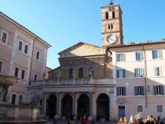 Santa MariaTrastevere fra 300-tallet er en av Romas eldste kirker - og det sier ikke så lite. Foto MarkusMark Wikipedia Forum Romanum, Roma, Unescos liste over Verdensarven, romerriket, Forum, antikken, historiske bydeler, gamlebyen, Trastevere, den evige stad, Tiber, Vatikanet, Panthon, Roma, Midt-Italia, Italia
